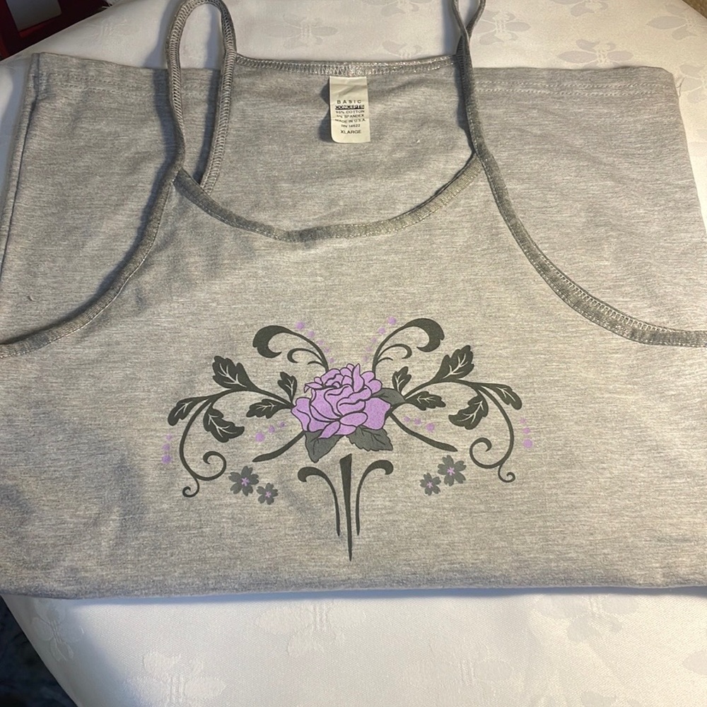 Tank to with design in front